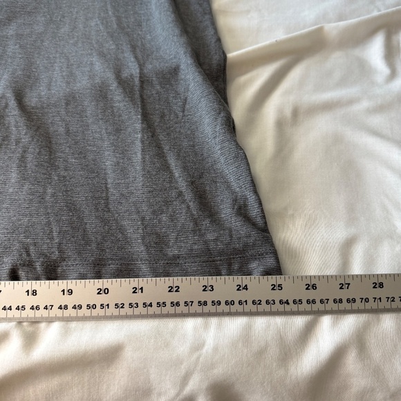 Under Armour Heat Gear Men's Activewear Short Sleeve Casual T-Shirt Gray 2XL - Picture 10 of 11